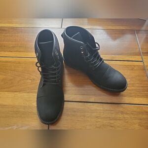Men's Black Lace-Up Casual Boots